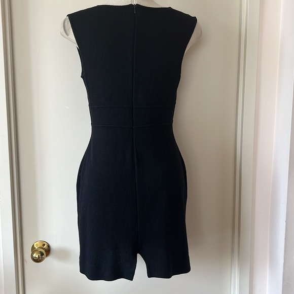 💕St. John Black Santana Knit V Neck Mini Dress 4 VGUC - Picture 4 of 9